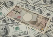 アメリカ旅行 現地で円をドルに両替する方法 currency